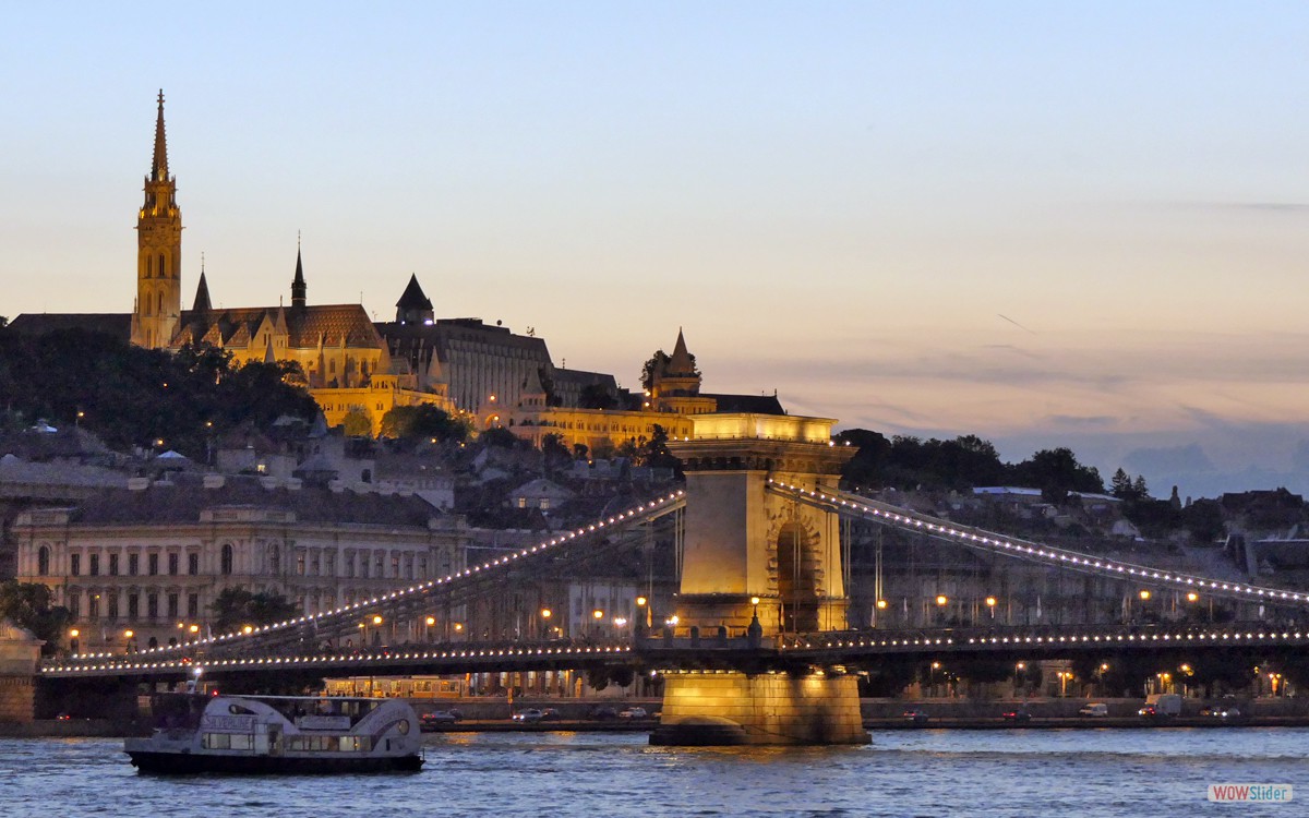 Abend an der Donau